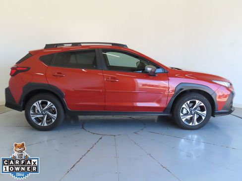 Used 2025 Subaru Crosstrek 2.0i Premium w/ Crosstrek Mirror Package image 2