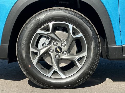 New 2026 Chevrolet Trax LT FWD image 25