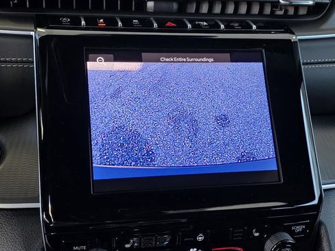 New 2025 Jeep Grand Cherokee Laredo X w/ Luxury Tech Group I image 16