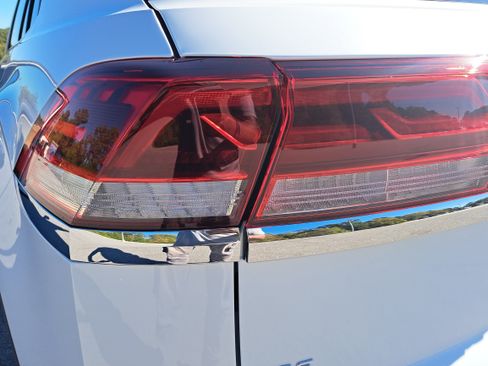 New 2026 Volkswagen Atlas Cross Sport SE image 31