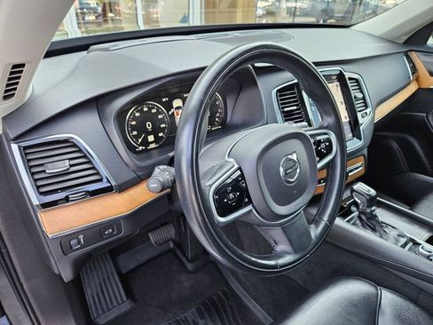 Used 2021 Volvo XC90 T6 Momentum w/ Advanced Package AWD/4WD image 19