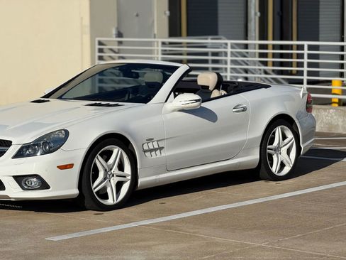 Used 2009 Mercedes-Benz SL 550 image 4