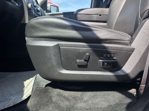 Used 2016 RAM 1500 Laramie w/ Convenience Group image 15