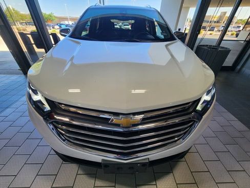 Used 2021 Chevrolet Equinox Premier FWD image 2