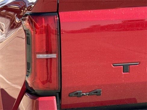 Used 2026 Toyota Tacoma SR5 AWD/4WD image 6