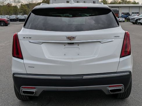 Used 2022 Cadillac XT5 Premium Luxury w/ Technology Package AWD/4WD image 9