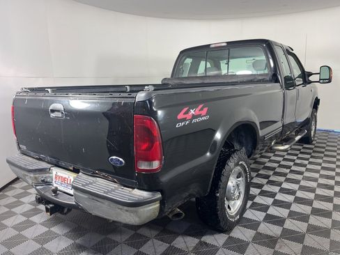Used 2006 Ford F250 XLT image 4