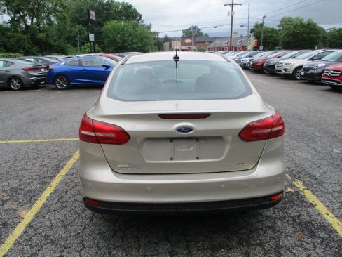 Used 2017 Ford Focus SEL FWD image 12
