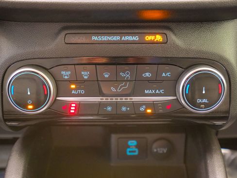 Used 2022 Ford Escape SEL image 34