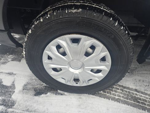 Used 2017 Ford Transit 250 130 Low Roof image 32