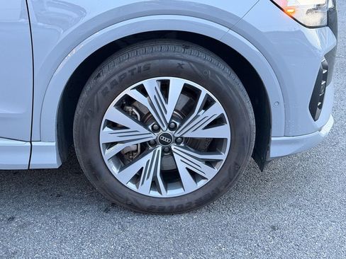 Used 2023 Audi Q4 e-tron Premium Plus w/ Premium Plus image 21