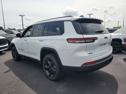 New 2025 Jeep Grand Cherokee L Altitude image 8