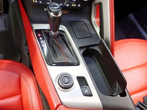 Used 2015 Chevrolet Corvette Z06 w/ 3LZ Preferred Equipment Group image 26