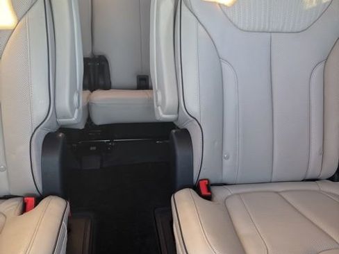 Used 2024 Hyundai Palisade Calligraphy image 28