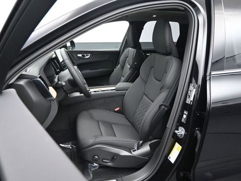 New 2026 Volvo XC60 B5 Plus w/ Protection Package Premier image 21