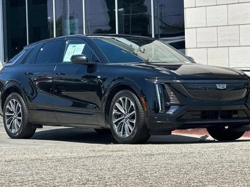 Certified 2024 Cadillac Lyriq Sport RWD image 2