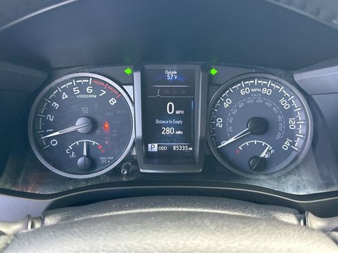 Used 2021 Toyota Tacoma TRD Sport image 21