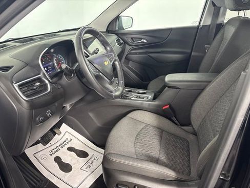 Used 2022 Chevrolet Equinox LT AWD/4WD image 2