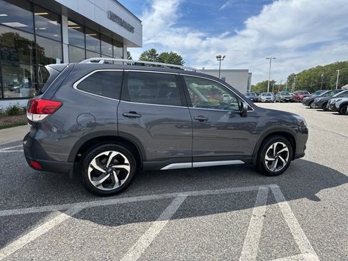 Used 2022 Subaru Forester Touring image 10
