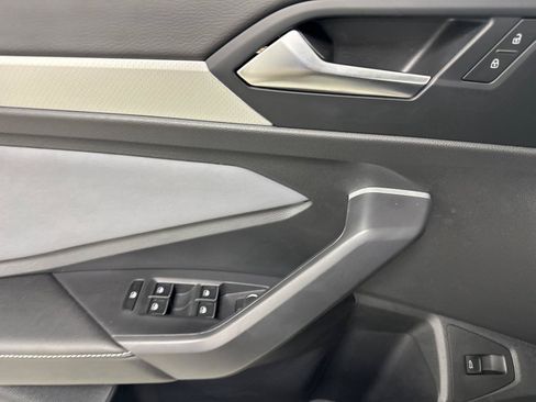 New 2026 Volkswagen Jetta SE FWD image 10