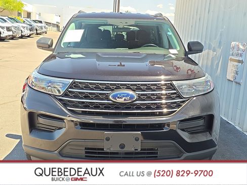 Used 2022 Ford Explorer XLT RWD image 2