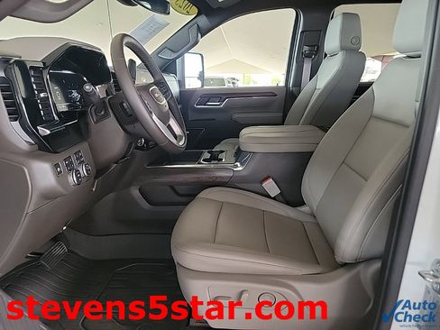 Used 2025 GMC Sierra 2500 SLT w/ SLT Convenience Package image 2