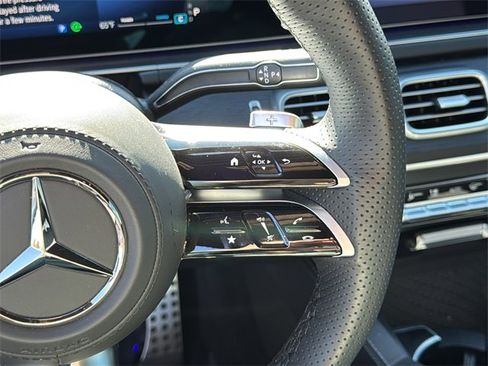 Certified 2025 Mercedes-Benz GLS 450 4MATIC image 17