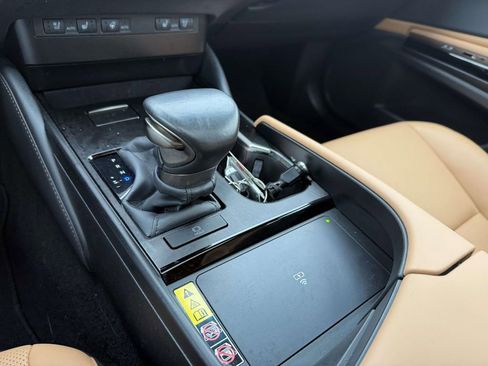 Used 2024 Lexus ES 250 w/ Premium Package image 12