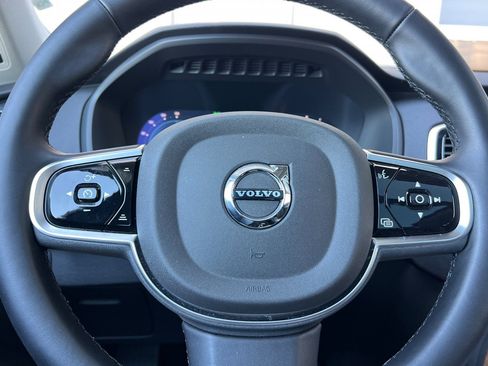Used 2025 Volvo XC90 B6 Ultra image 30