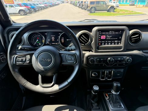 Used 2023 Jeep Wrangler Unlimited w/ Cold Weather Group AWD/4WD image 14