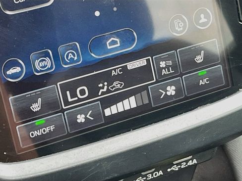 Used 2025 Subaru Forester Premium AWD/4WD image 15