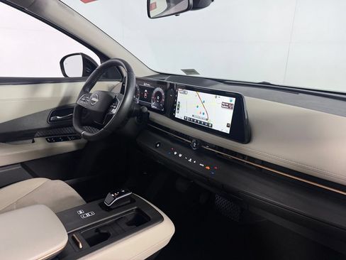 Used 2024 Nissan Ariya FWD image 14