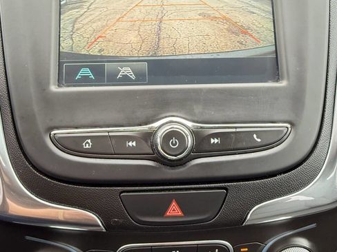 Used 2018 Chevrolet Equinox LT image 31