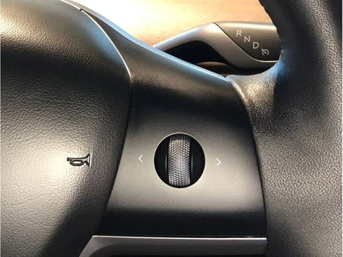 Used 2024 Tesla Model Y Long Range image 25