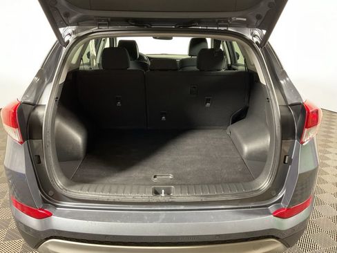 Used 2018 Hyundai Tucson Value AWD/4WD image 16
