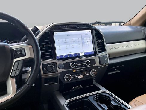 Used 2022 Ford F350 Lariat AWD/4WD image 10