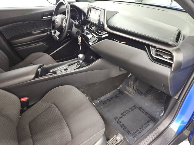 Used 2018 Toyota C-HR XLE FWD image 36