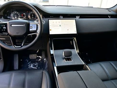 Used 2025 Land Rover Range Rover Evoque S AWD/4WD image 19
