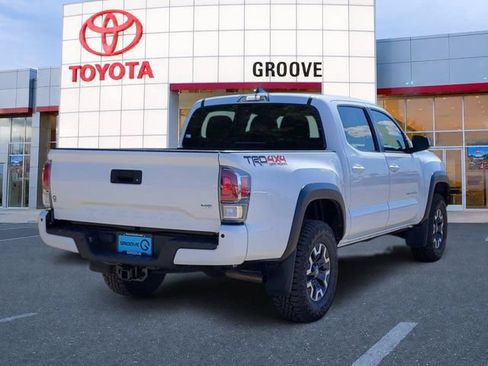 Used 2023 Toyota Tacoma TRD Off-Road w/ Technology Package AWD/4WD image 6