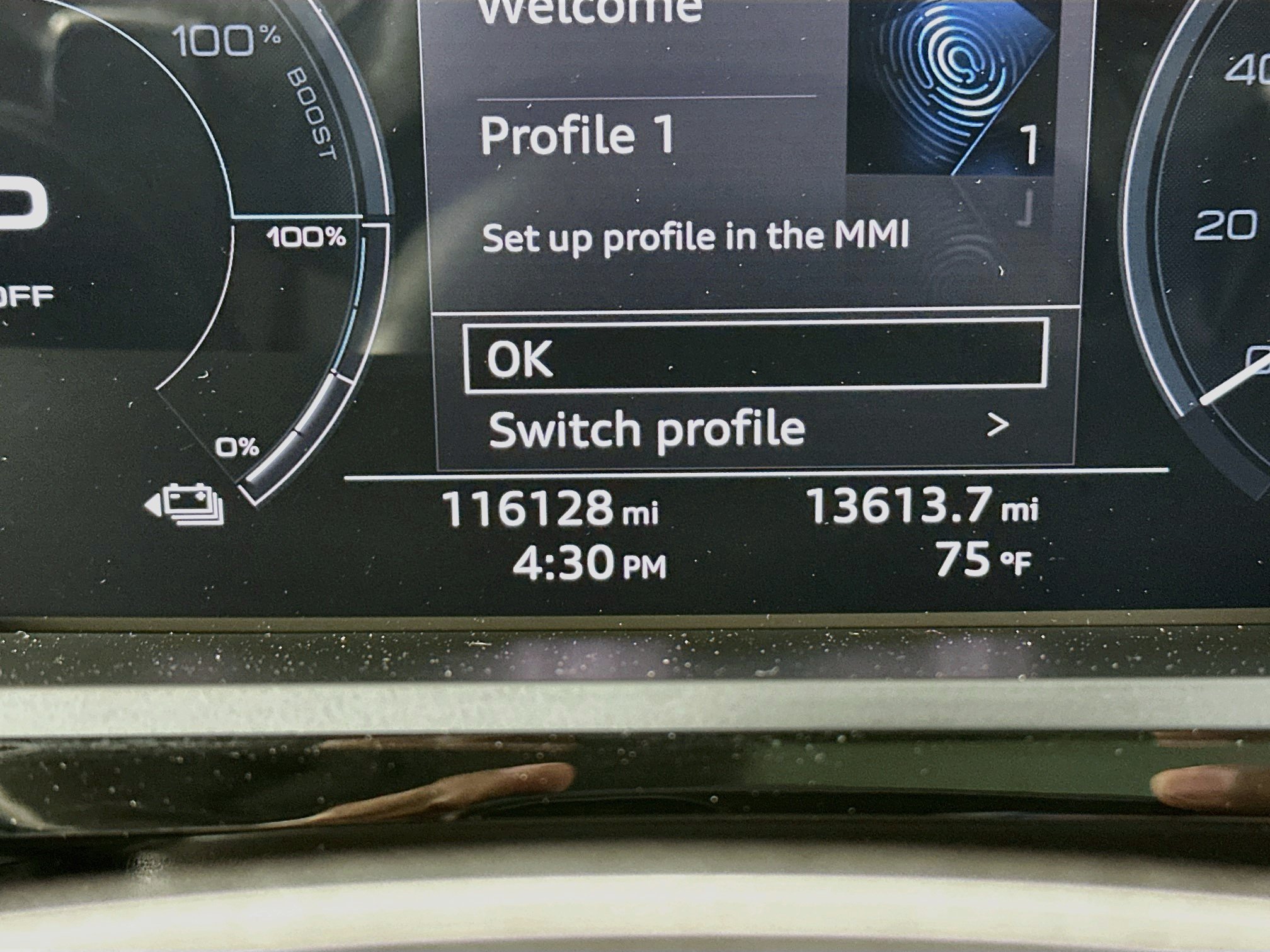 Used 2019 Audi e-tron Prestige w/ Prestige Package AWD/4WD image 18