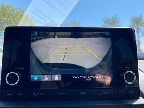 Used 2024 Honda Pilot LX image 16