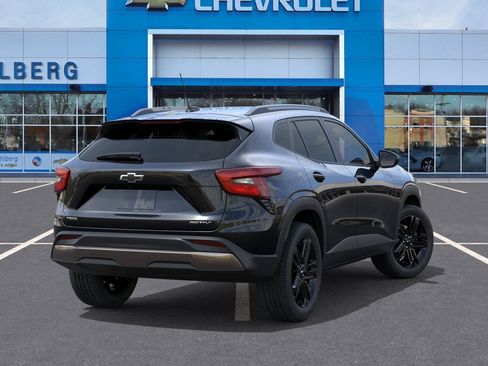 New 2026 Chevrolet Trax ACTIV w/ Sunroof Package FWD image 28