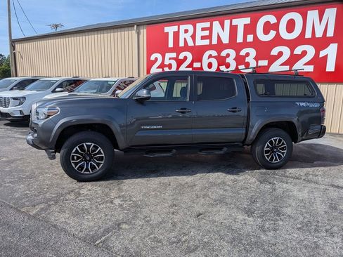 Used 2023 Toyota Tacoma TRD Sport w/ Technology Package AWD/4WD image 2
