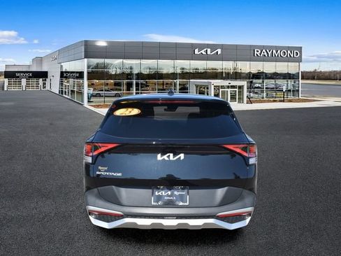 Certified 2023 Kia Sportage LX FWD image 5