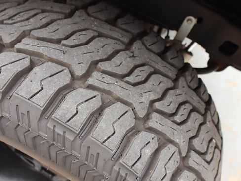 Used 2015 Jeep Wrangler Unlimited Sahara AWD/4WD image 13