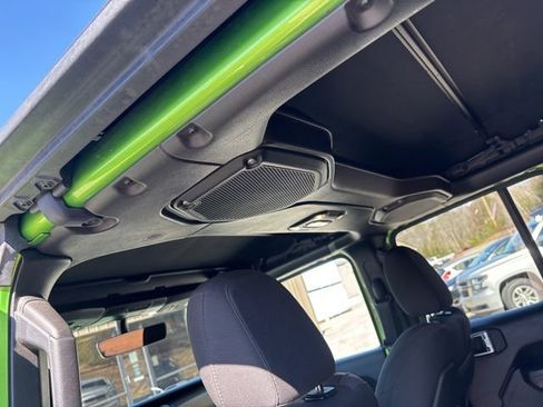 Used 2019 Jeep Wrangler Unlimited Rubicon AWD/4WD image 22