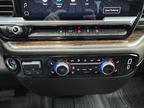 Used 2024 GMC Sierra 2500 SLE w/ SLE Value Package; image 15