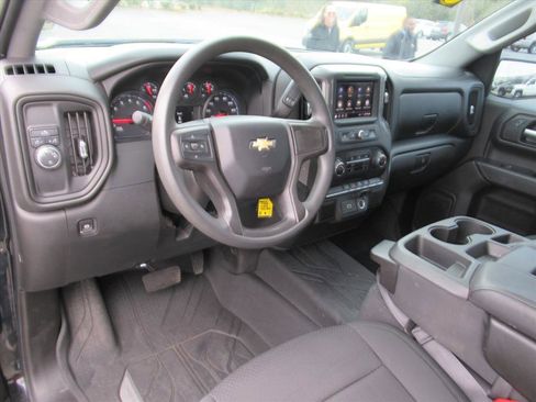 Used 2020 Chevrolet Silverado 1500 Custom w/ Custom Value Package image 16