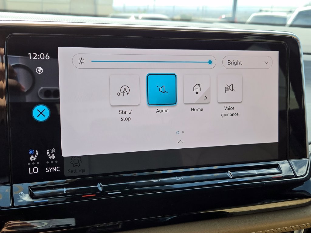 Certified 2026 Volkswagen Atlas Cross Sport SE FWD image 25