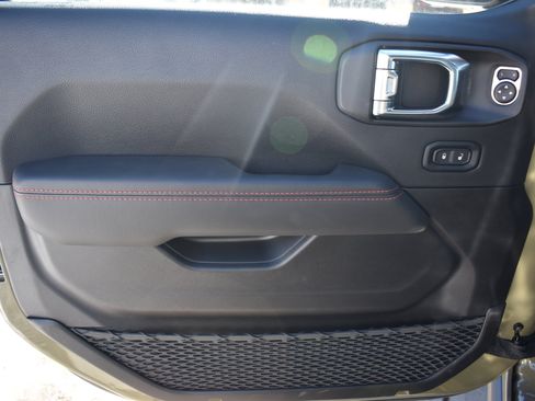 New 2026 Jeep Wrangler Unlimited Rubicon image 12